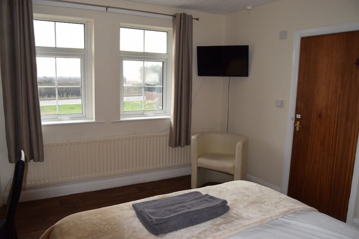 Room 5 of 27