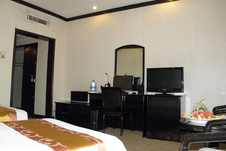 Room 3 of 22