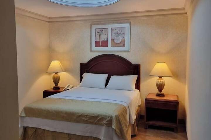 Room 5 of 22