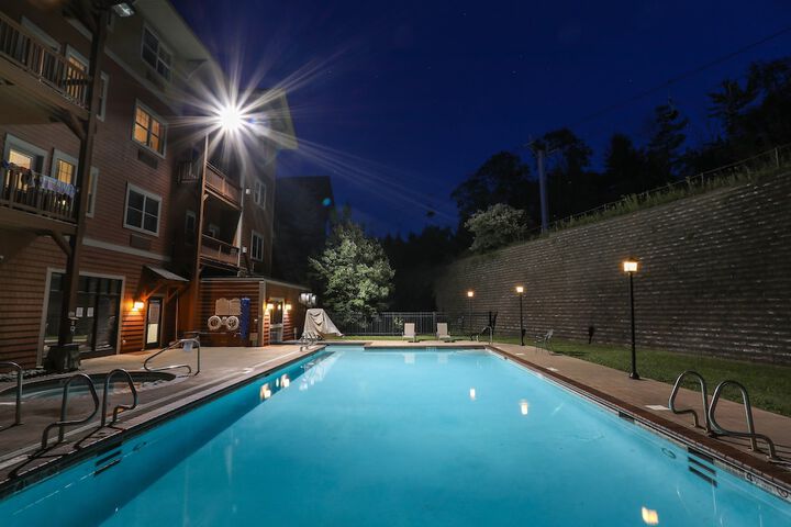 Pool 104 of 126
