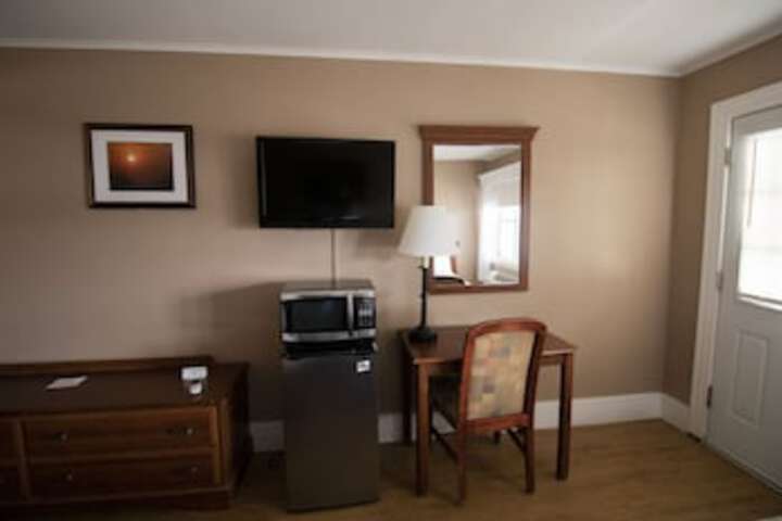 Room 25 of 168