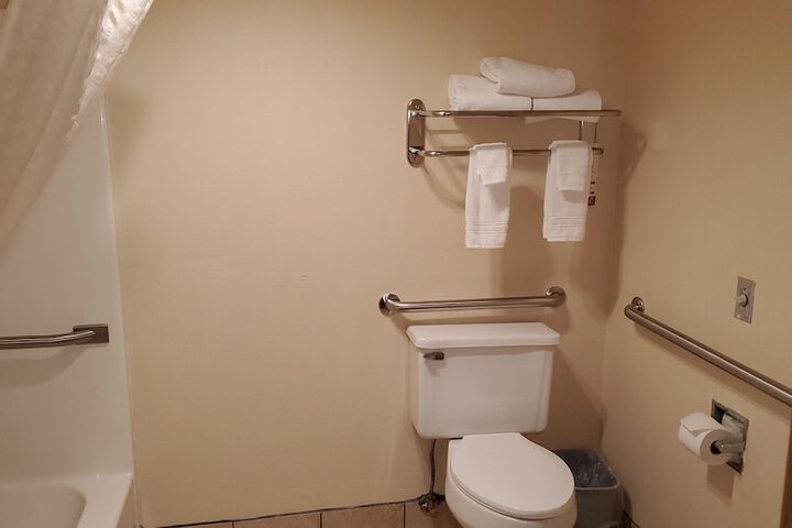 Bathroom amenities