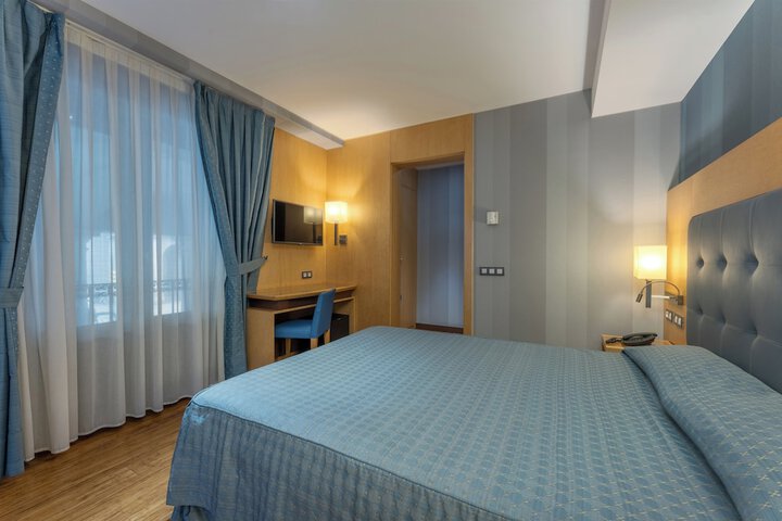 Room 21 of 73