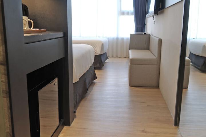 Room 43 of 92