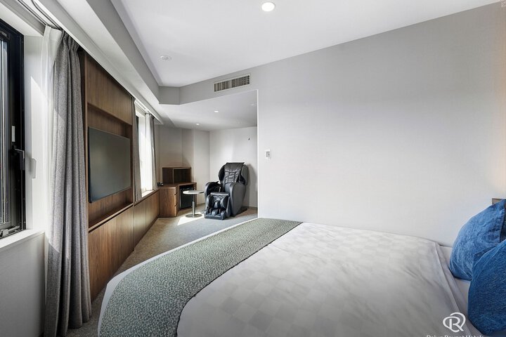 Room 14 of 48