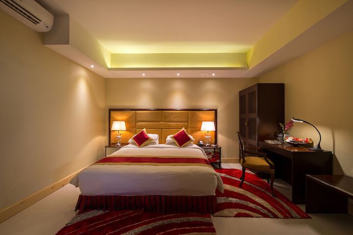 Room 5 of 34