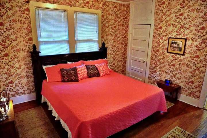 Room 2 of 17