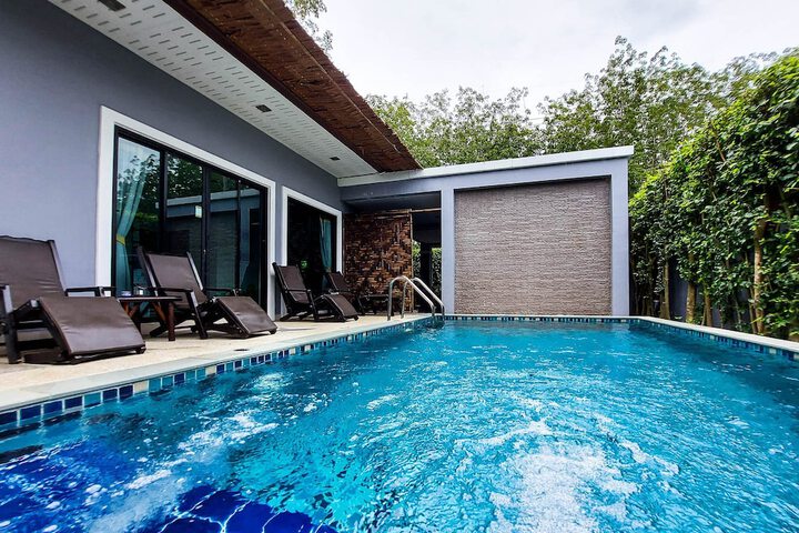 Pool 16 of 20