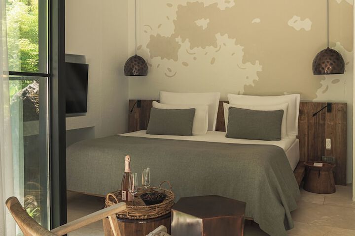 Room 7 of 194