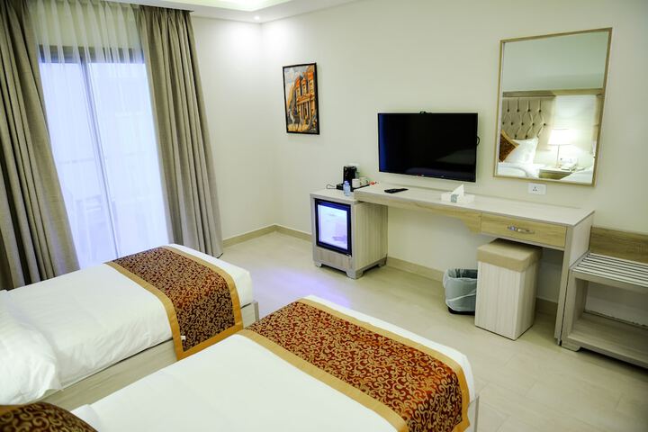 Room 85 of 235