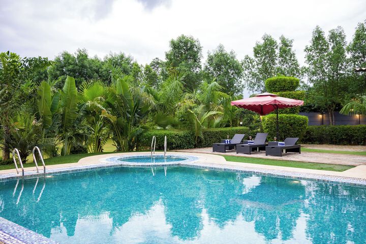 Pool 66 of 106