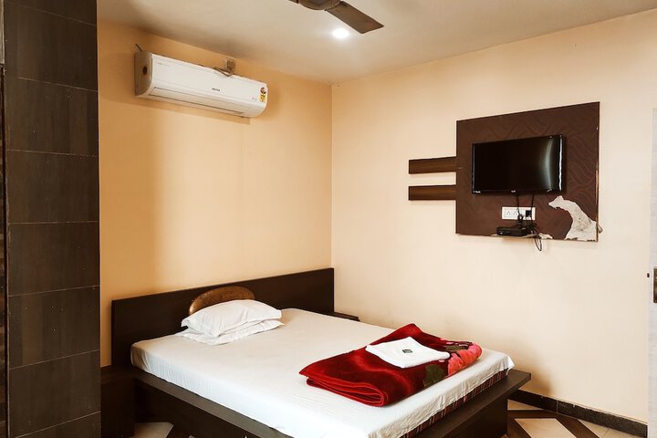 Room 8 of 32