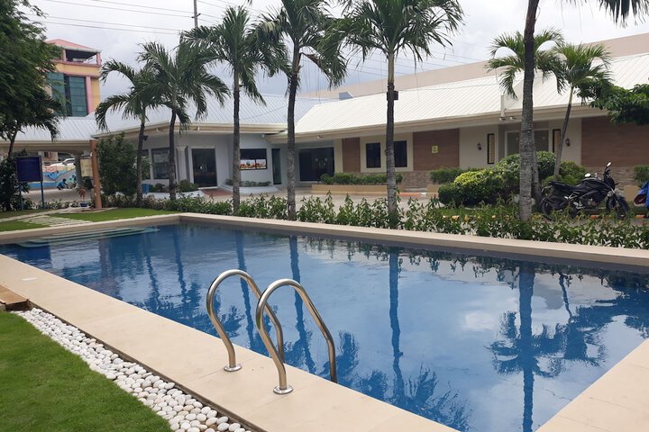 Pool 12 of 16
