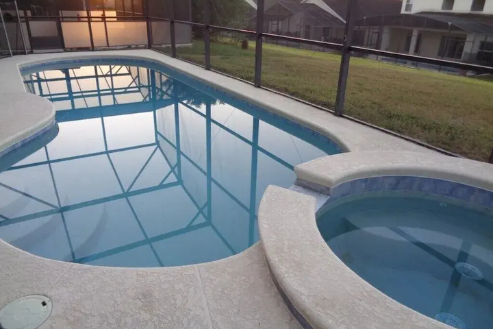 Pool 5 of 10