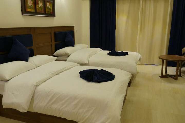 Room 16 of 36