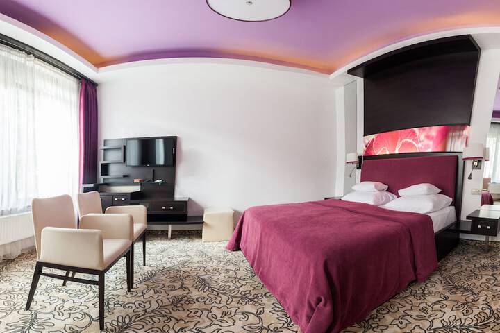 Room 25 of 70