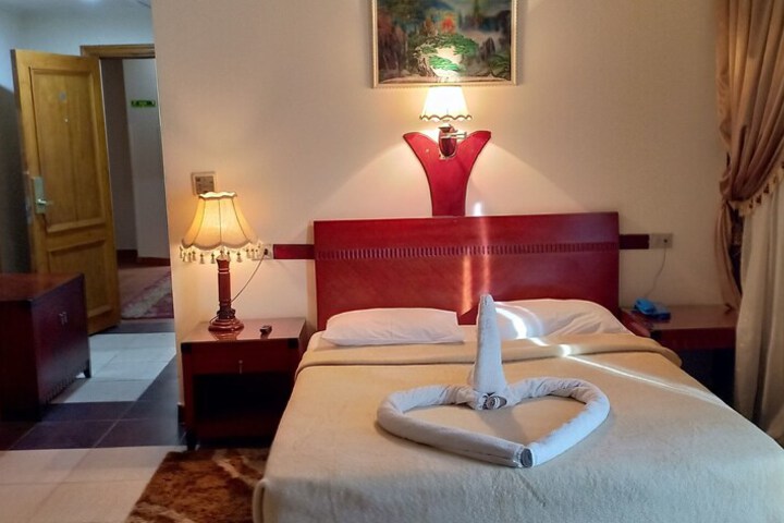 Room 5 of 69