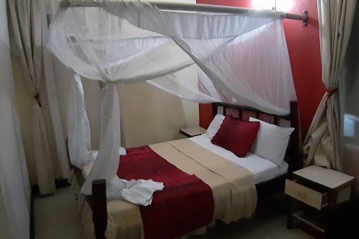 Room 17 of 53