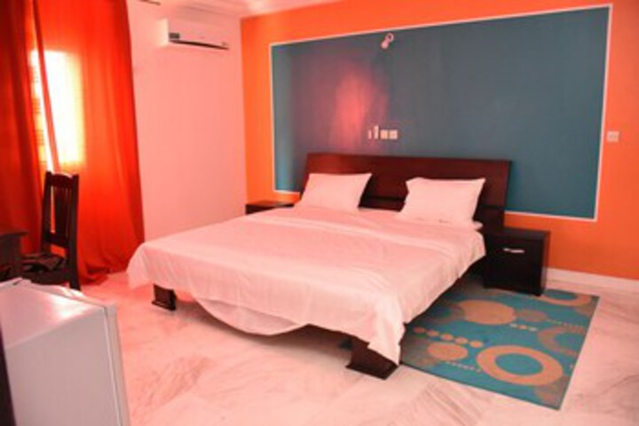 Room 25 of 35