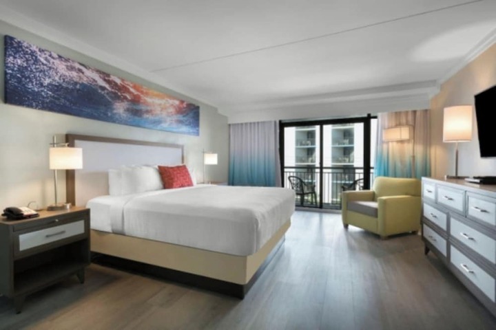 Room 16 of 106