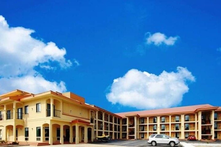 Hotel Entry
