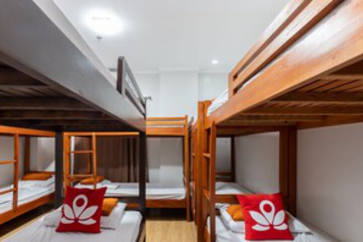 Room 14 of 50