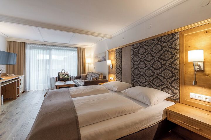 Room 54 of 199