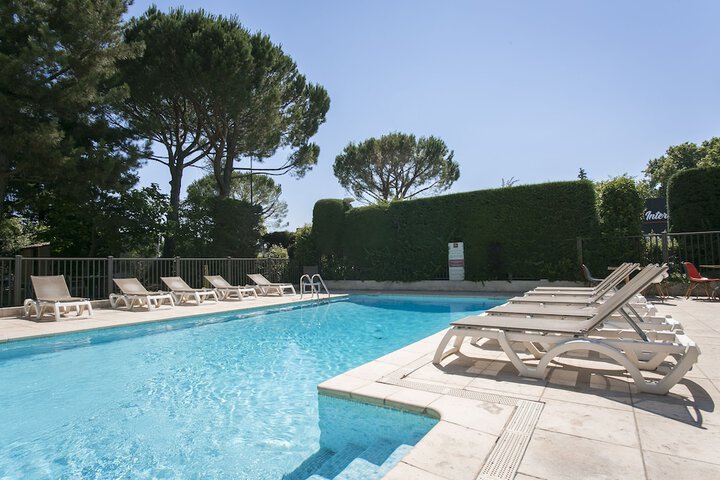 Pool 51 of 134