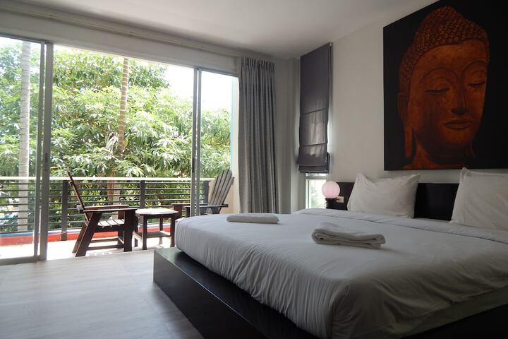 Room 27 of 71