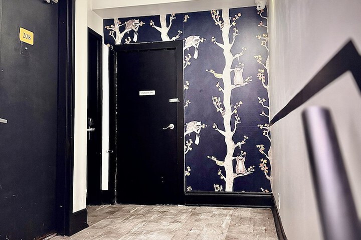 Ballroom/Hall 70 of 80