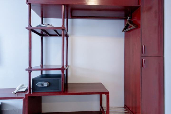 Room 10 of 70