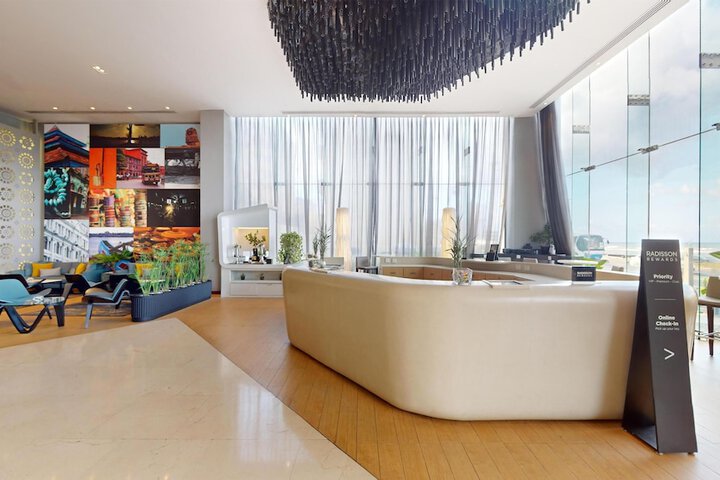 Guest Lobby