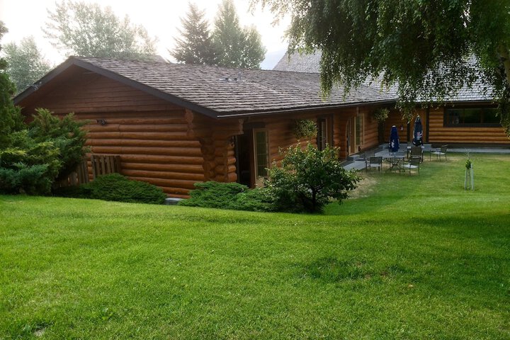 Property Grounds 53 of 80