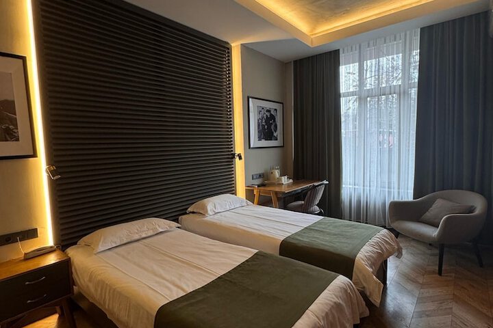 Room 57 of 117