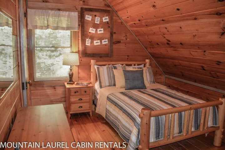 Room 4 of 27