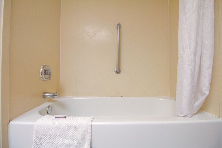 Double Accessible King Size Bed (20 of 21)