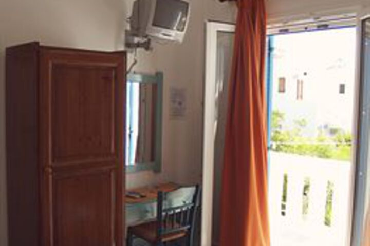 Room 12 of 18