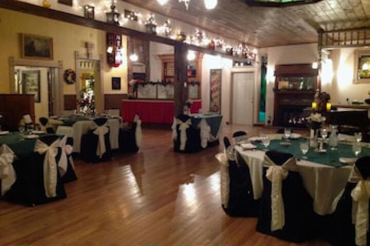 Dining 55 of 135