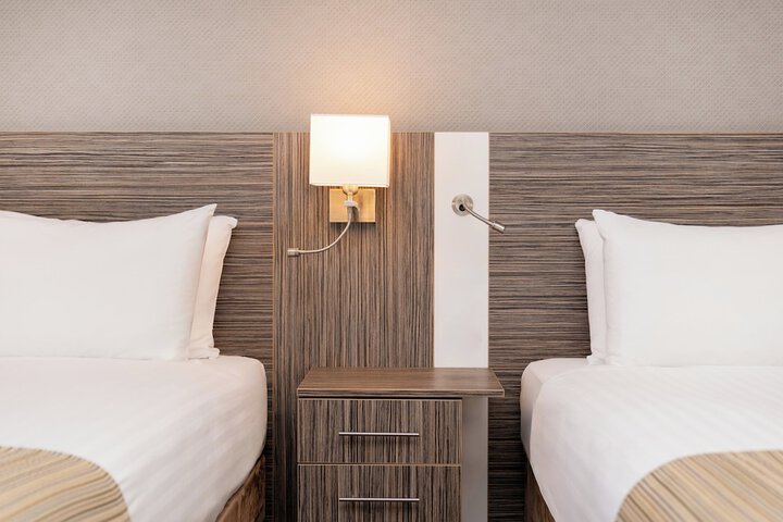 Room 21 of 177
