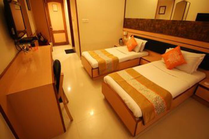 Room 14 of 28