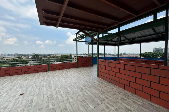 Sundeck 63 of 74