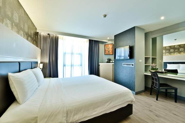 Room 19 of 35