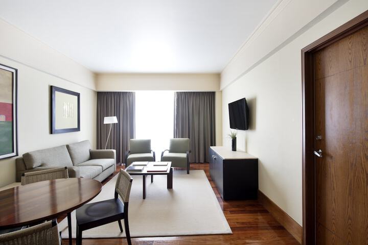 Room 25 of 87
