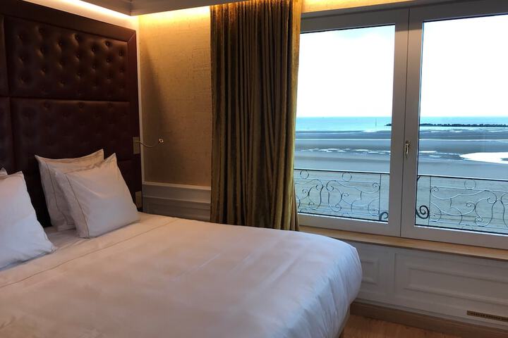 Room 11 of 71