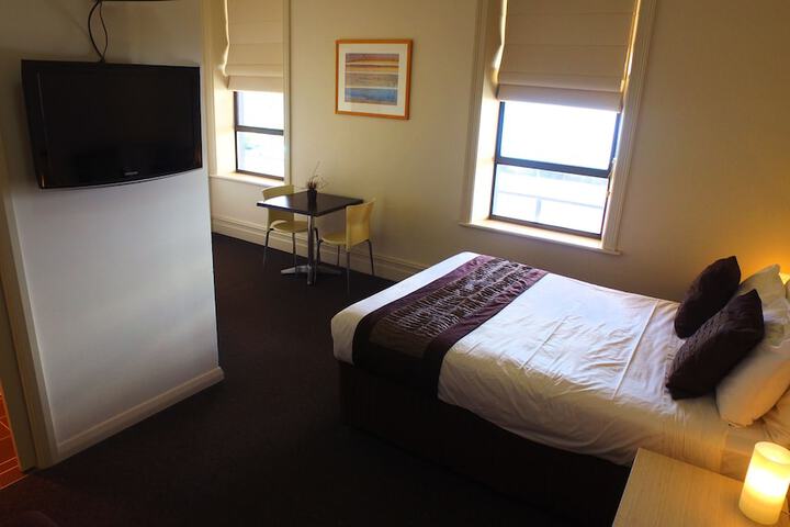 Room 7 of 72