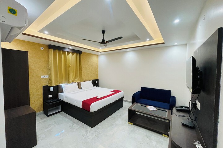 Room 27 of 49