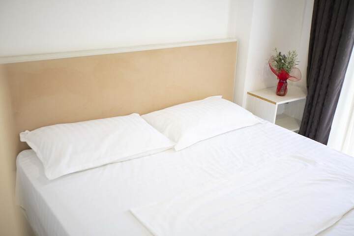 Room 53 of 131