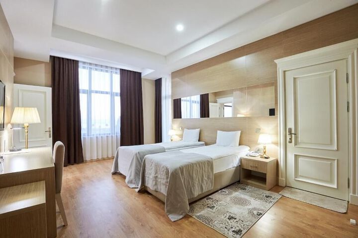 Room 18 of 30