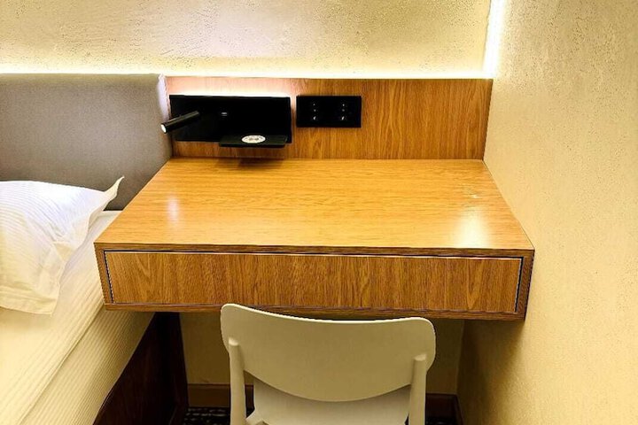 Room 3 of 21