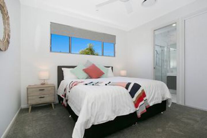 Room 7 of 14